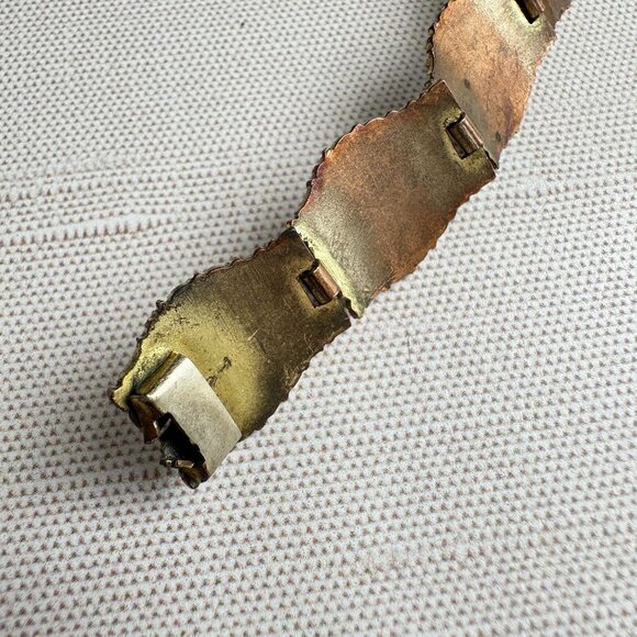 White Glass Floral Link Bracelet - Picture 10 of 11